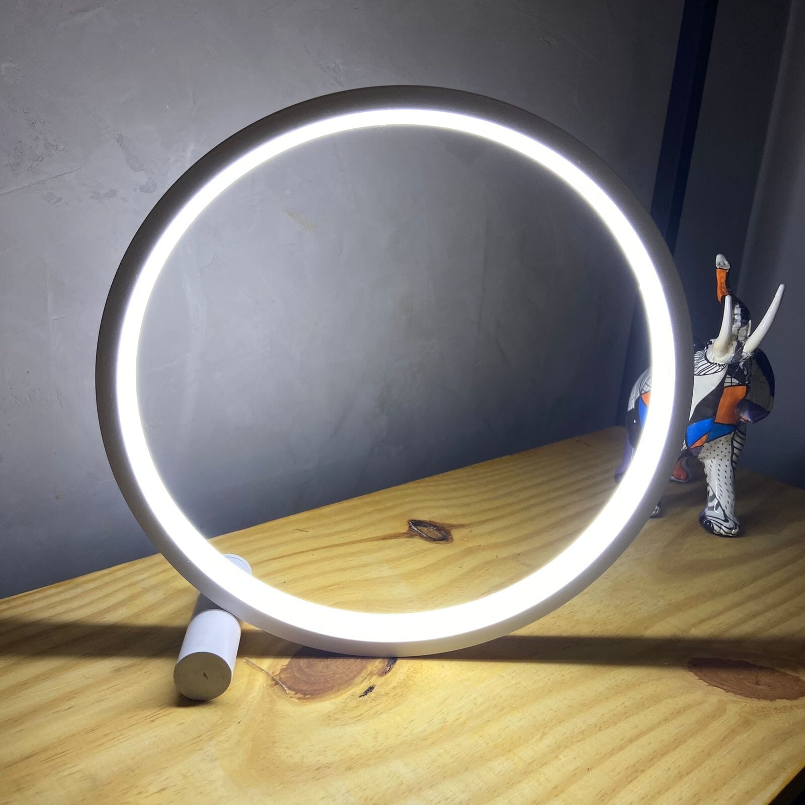 Loja Capricho Abajur - 0018 Luminária Minimalista de Mesa Circular Touch LED (25cm)