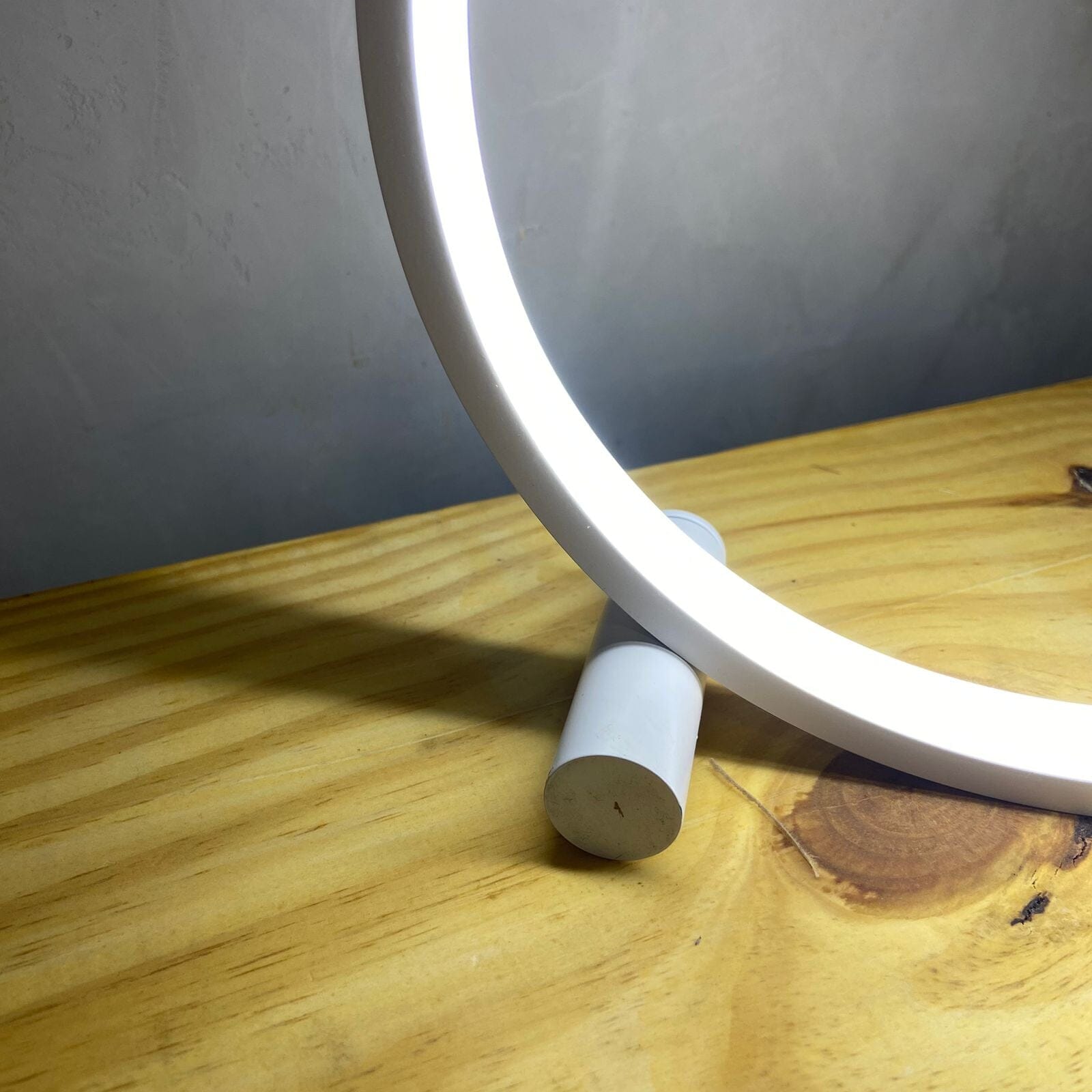Loja Capricho Abajur - 0018 Luminária Minimalista de Mesa Circular Touch LED (25cm)