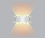 Loja Capricho Arandela 0005 Branco / 4 feixes de luz Luminária Arandela de Parede 4 Feixes de Luz para Jardim Escada
